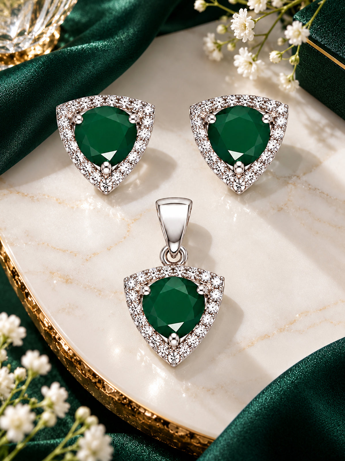 Trinity Green Onyx Pendant Set